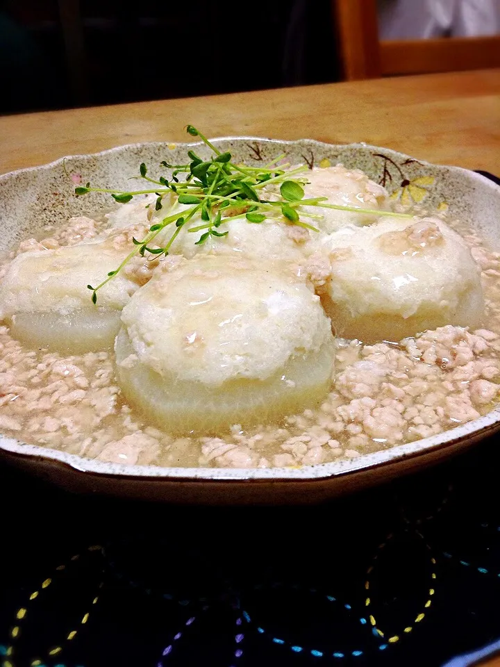 大根の器に入ったかぶら蒸し〜鶏の挽き肉餡かけ〜|かずきっちんさん