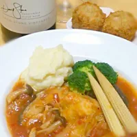 Snapdishの料理写真:鱈のトマト煮とドライカレーのライスコロッケをカリピノで♪|akiさん