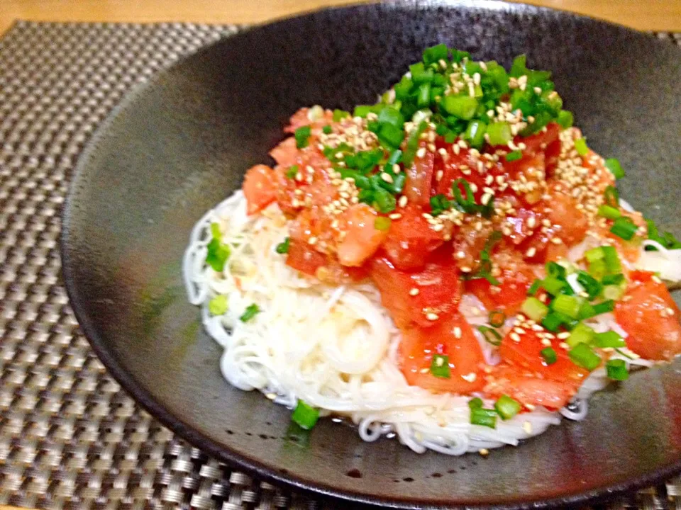 トマトのピリ辛中華そうめん|ハルさん