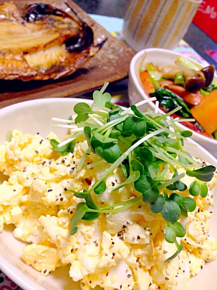 チョス ♪さんの料理 ✨ハンペンの卵サラダ✨・鯵の開き・野菜炒め|がぁがさん