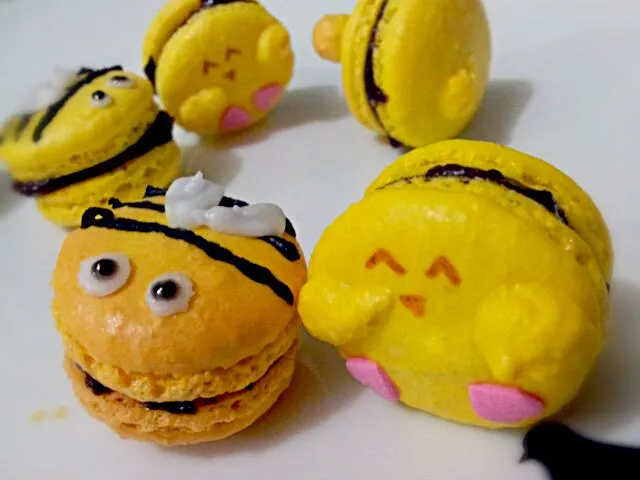 Birds and bees macarons|Slinkyさん