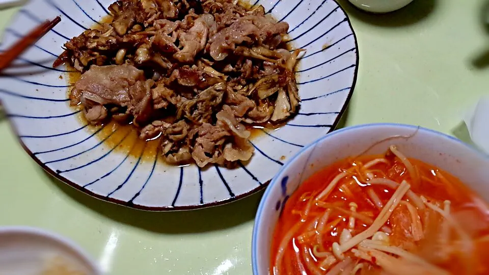 豚しょうが焼きレモンバター風味と赤いスープ|ぽこさん