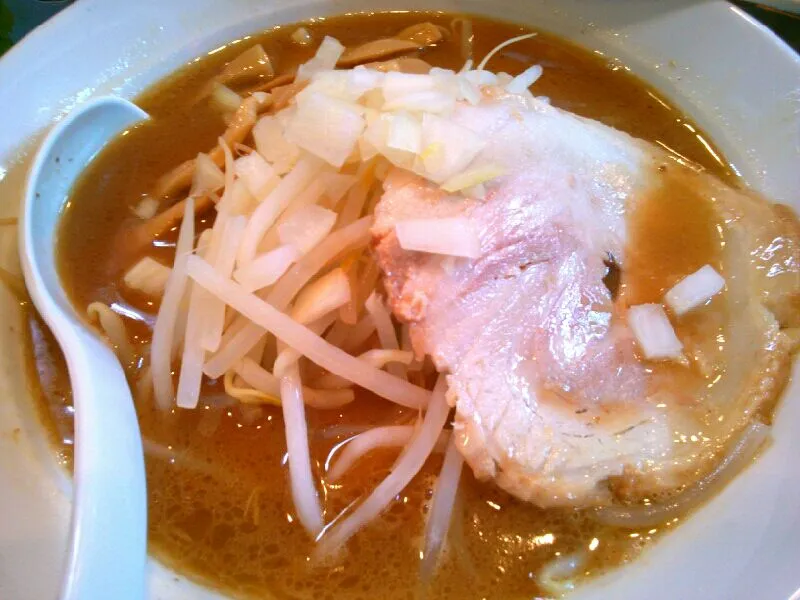 Snapdishの料理写真:荒海にてラーメン！|shizさん