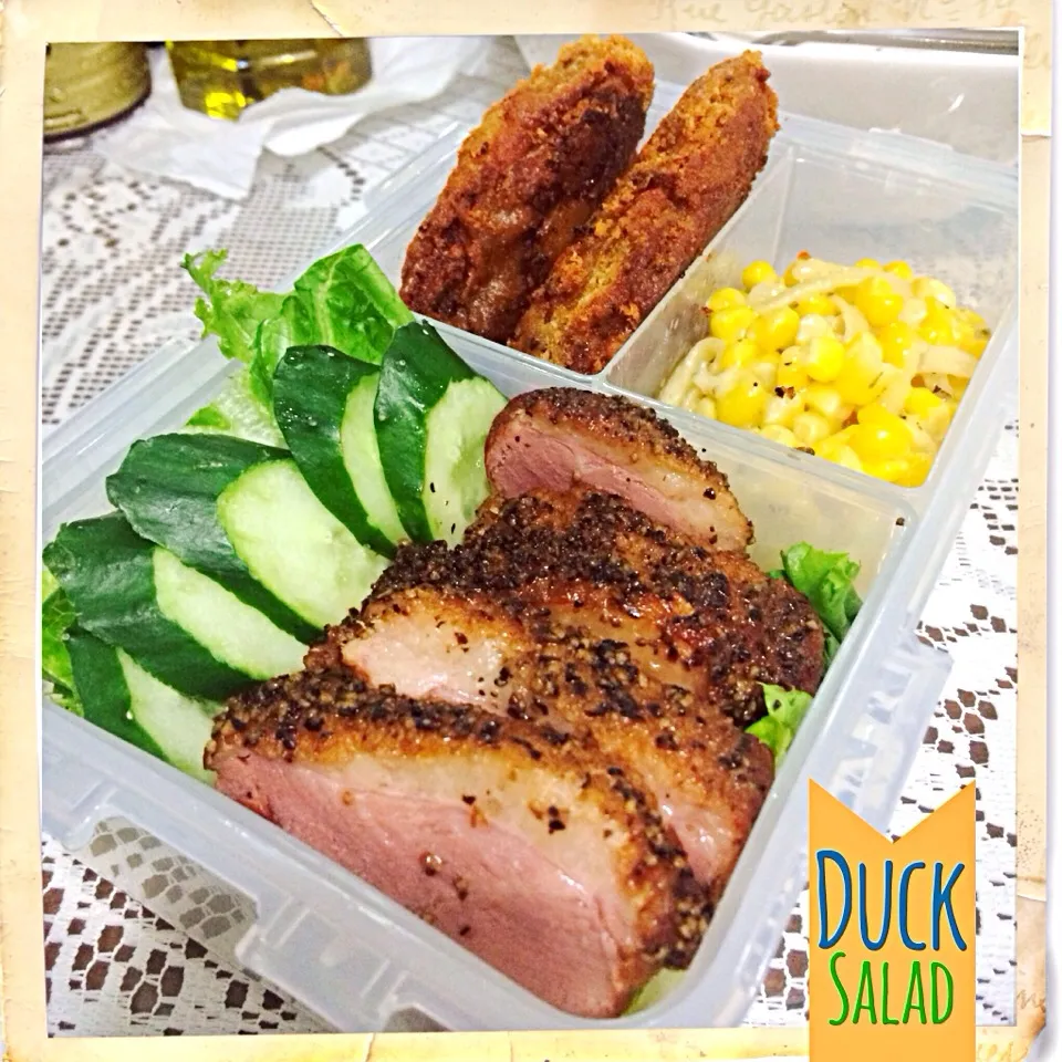 Duck salad, karage wings and corn pasta|prissyさん