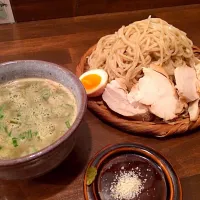 特製鶏とろつけそば、麺大盛り1050円|Fさん