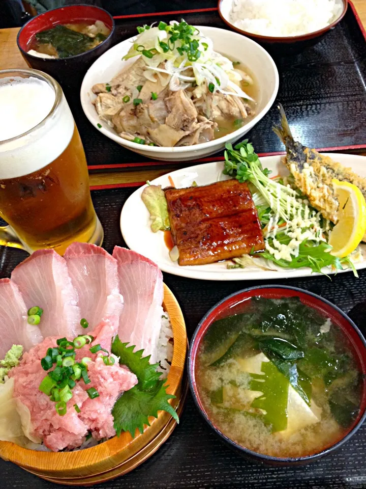 『タカマル鮮魚店』新宿の 日替り定食&ぶり大根定食|かずひこさん