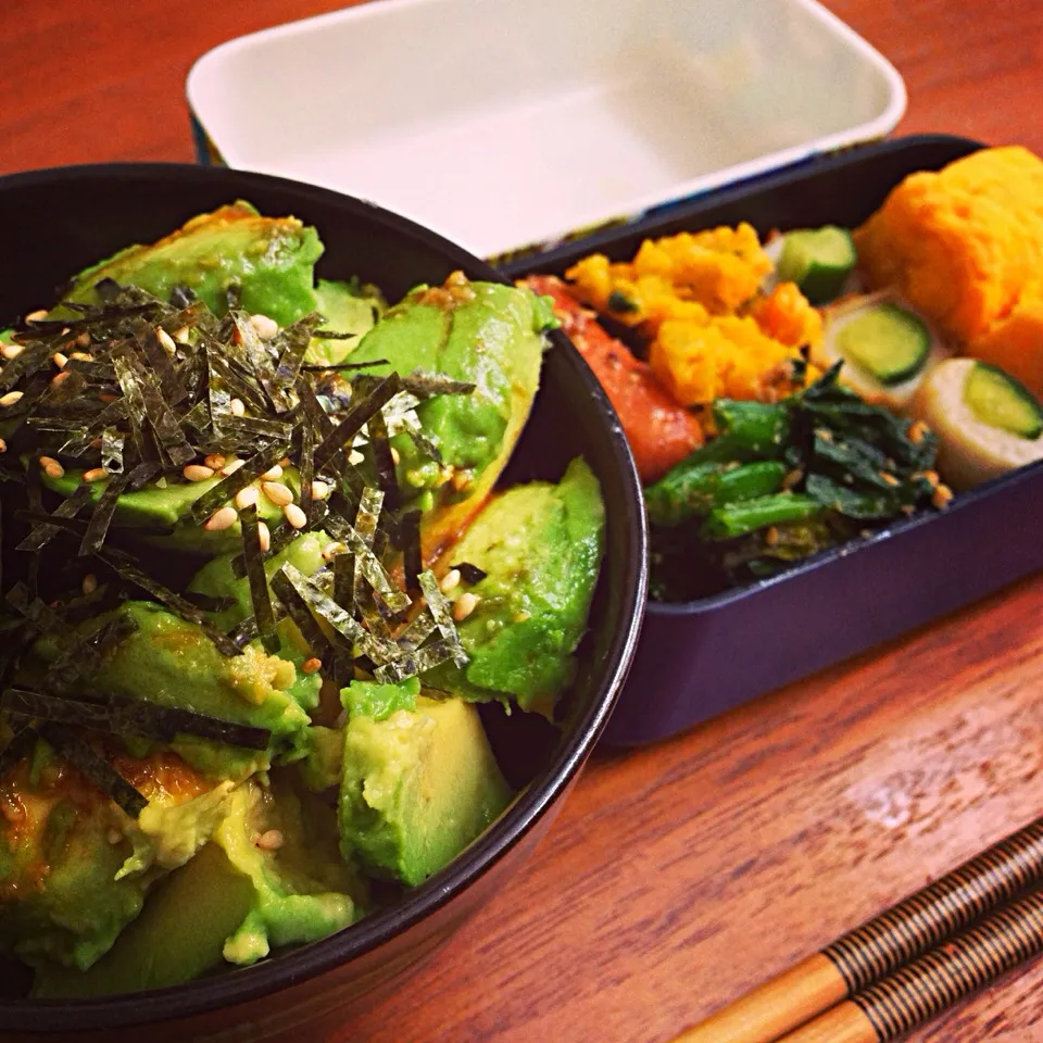 アボカド丼弁当♩|まゆさん