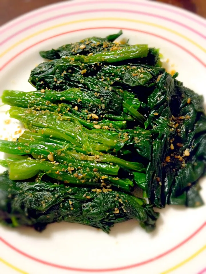 Spinach w/ sesame seeds|Aira F. Kimuraさん