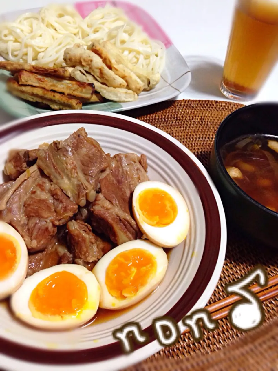 リリたんこぶちゃんの味玉🐔豚バラ軟骨を泡盛で煮込んだタレで。つけ麺とごぼう天|nonさん