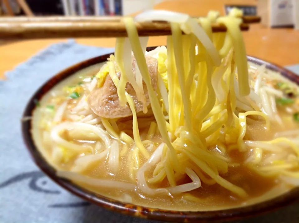 Snapdishの料理写真:札幌の二郎系インスタント麺！ Part 3|Hisashi Yoshidaさん