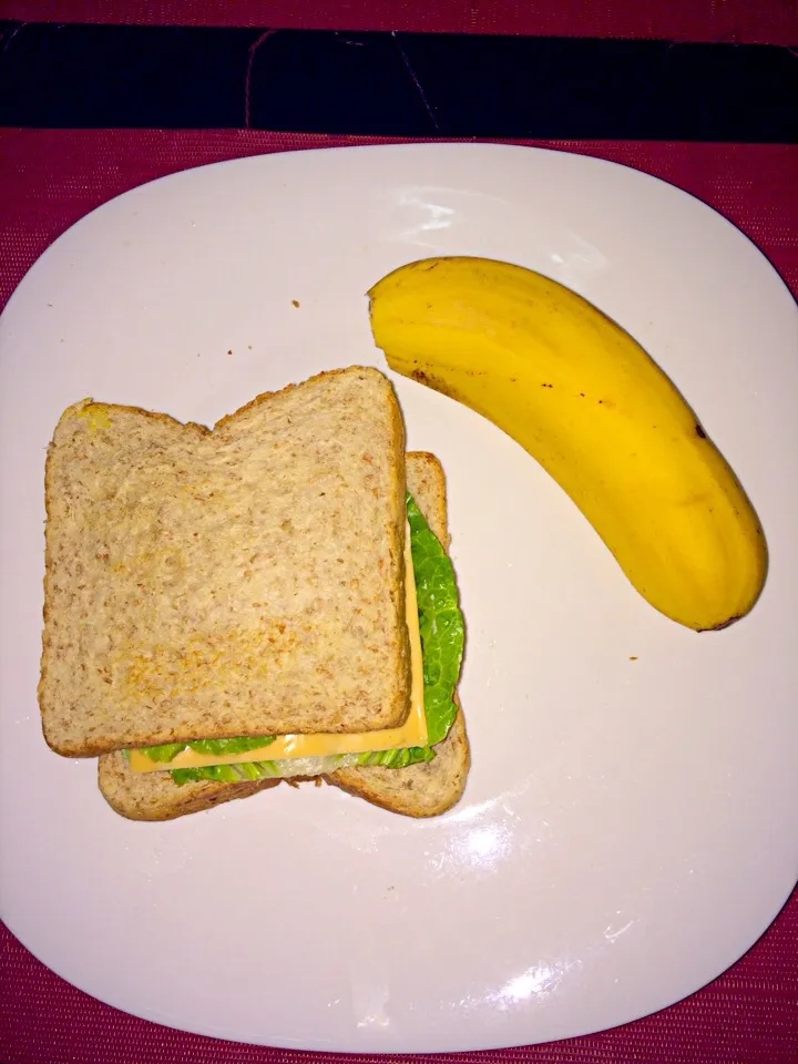 Cheese sandwich and banana for breakfast|Lai's Kitchenさん