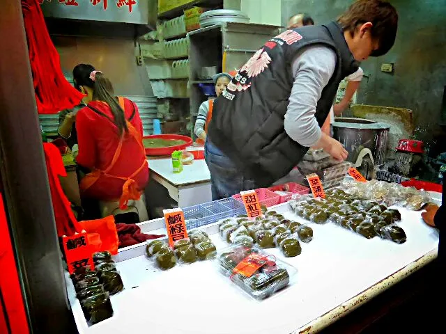 台北の最北端の屋台の饅頭|東京ライオンズさん