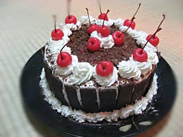 blackforest cake - I'm not good at decorating|RikaEmakAkbarKhawlaさん