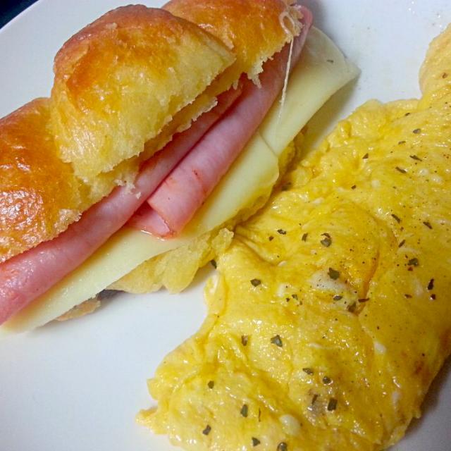 OMELET HAM CHEESE CROISSANT/Analyn Austria Snapdish[スナップディッシュ] (ID