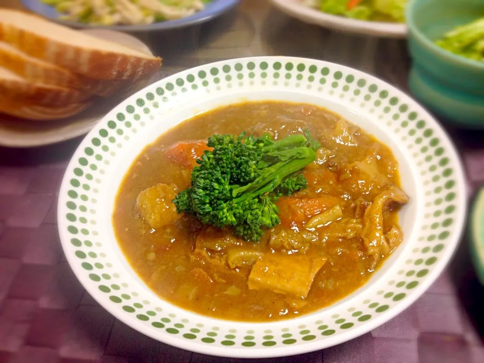 牛すじと根菜の赤ワイン煮|彩さん