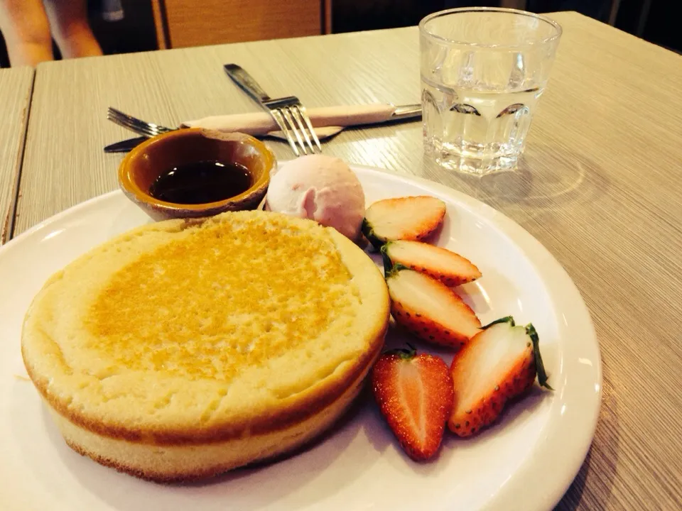 Strawberry hotcake|PeonyYanさん