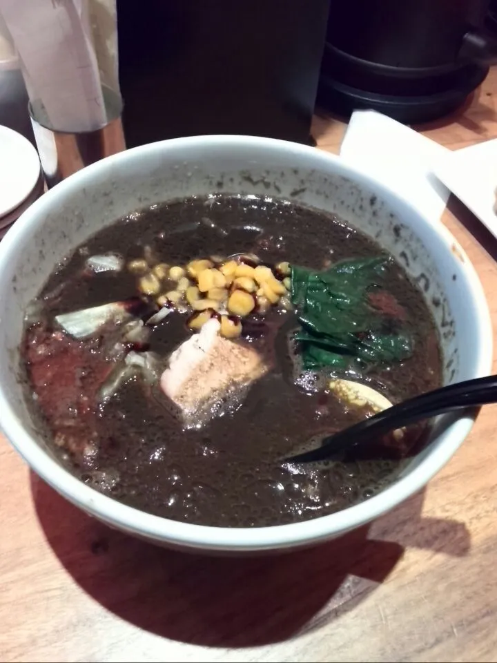 ブラックカレー ラーメン|ていくはいどさん