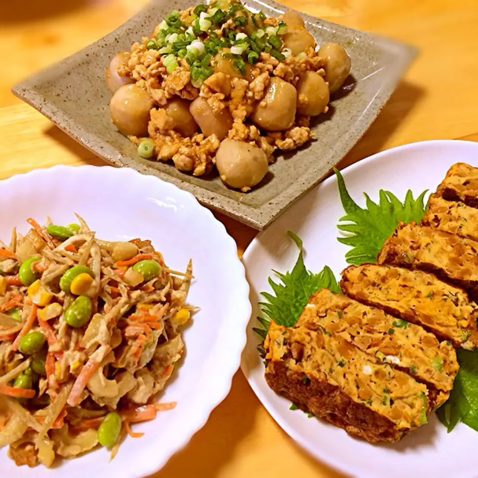 ✳︎里芋の鶏そぼろ煮✳︎ごぼうサラダ✳︎納豆の卵焼き|こまあずさん