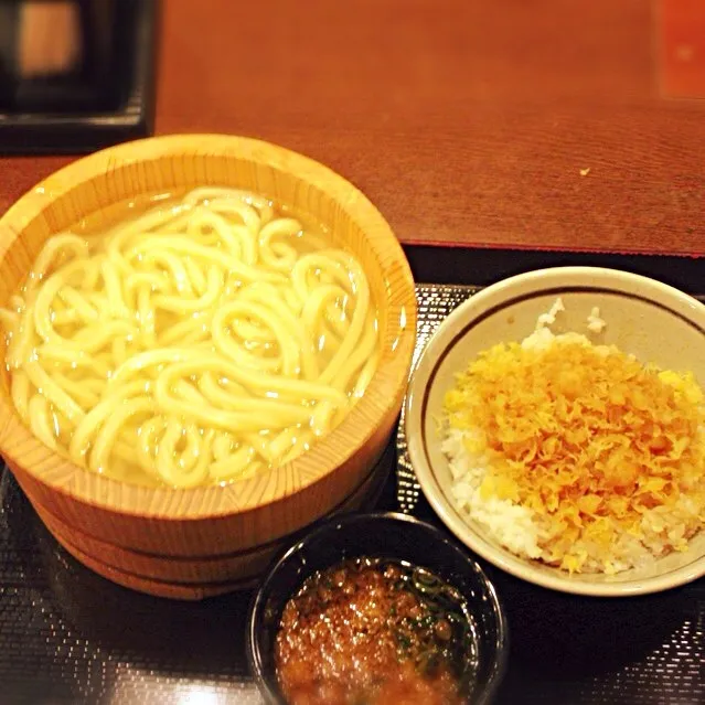 Snapdishの料理写真:釜揚げうどん＆天かす丼❗️😃|maroさん