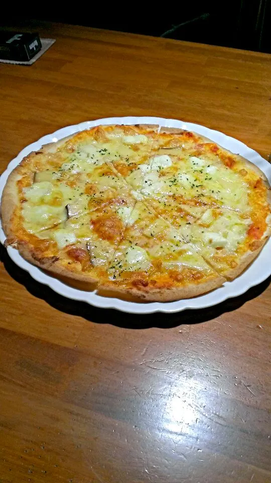 Snapdishの料理写真:焼きたてpizza♪|ぽっぽさん