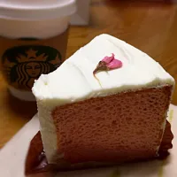 Snapdishの料理写真:さくらシフォンケーキ>starbucks|みのりさん