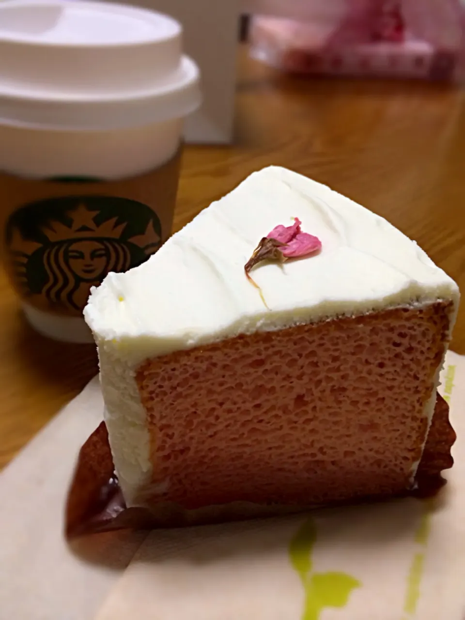 さくらシフォンケーキ>starbucks|みのりさん