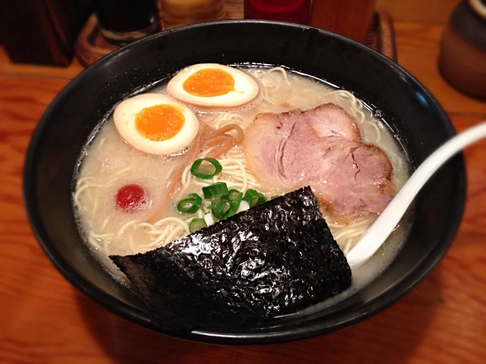 とんこつラーメン|こたさん