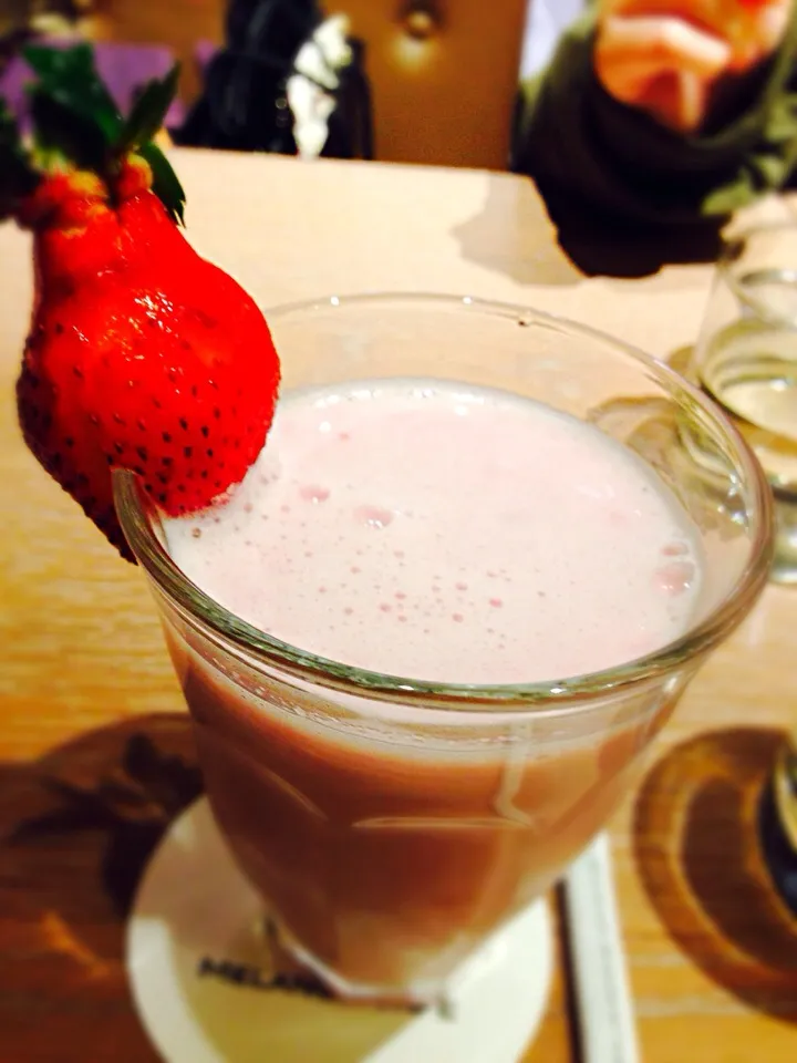 Strawberry 🍓milk shake🐄|Nonononoさん