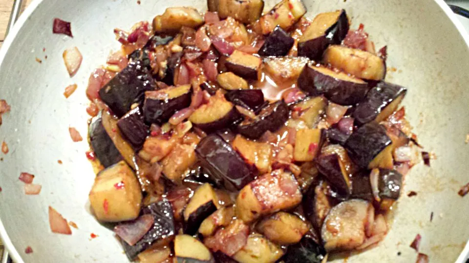 Spicy, sweet and sour eggplant|chandu patilさん