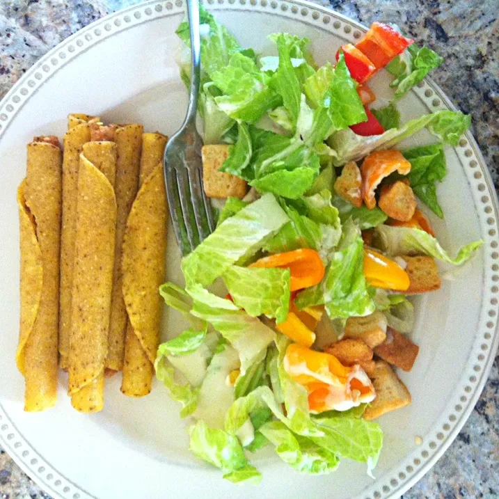 chicken taquitos and salad|Whitney Kinnisonさん