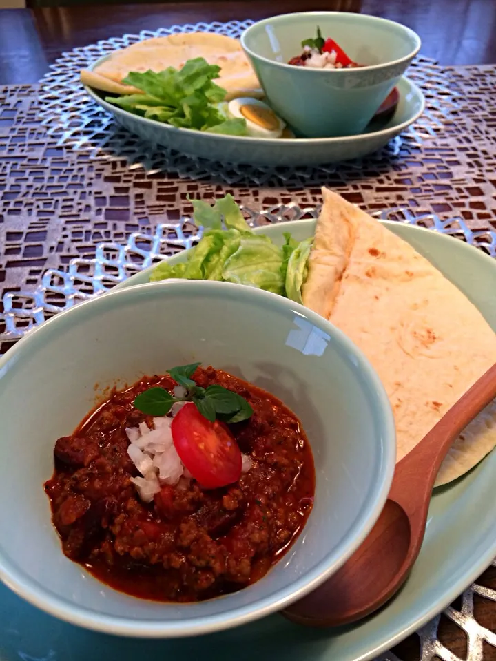 くららさんの料理 お手軽簡単っ！ブリトー☆の生地でお豆の水煮を使ったお手軽チリコンカンタコス🎵|里美さん