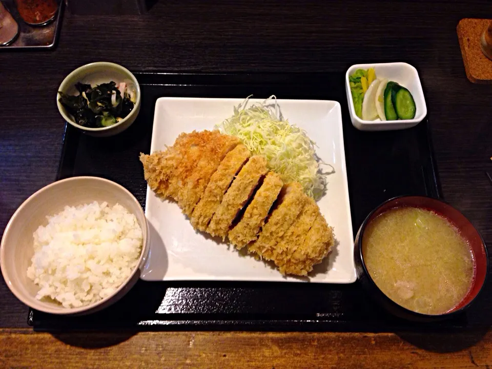 美ら島あぐー 特ロースかつ定食|ハギーさん