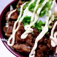 Snapdishの料理写真:甘辛豚丼|まるみーさん