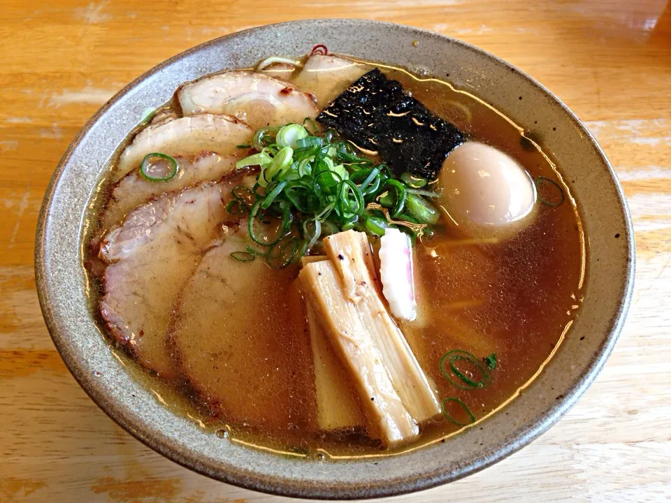 醤油ラーメン 全部のせ|たかさん