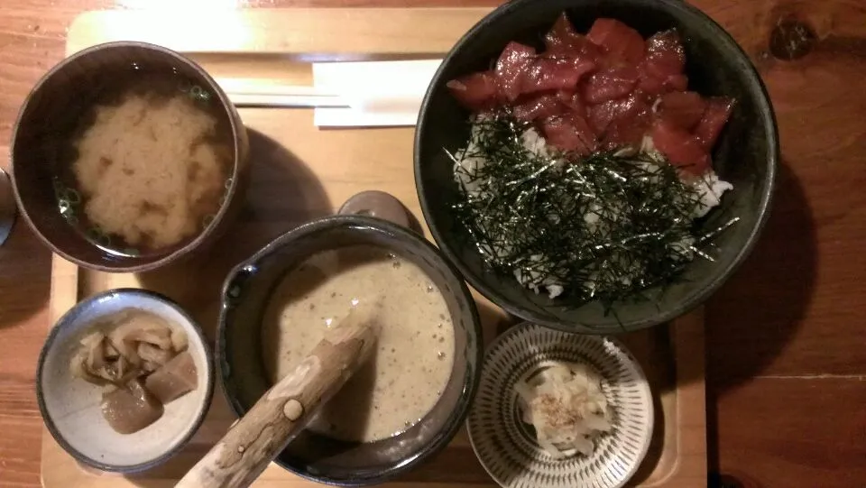 筥崎とろろ:鉄火丼1,400円|つーさん