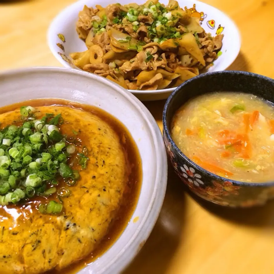 ✳︎豚バラと蓮根の炒め煮✳︎豆腐とひじきのレンジ蒸し✳︎春雨入り酸辣湯|こまあずさん