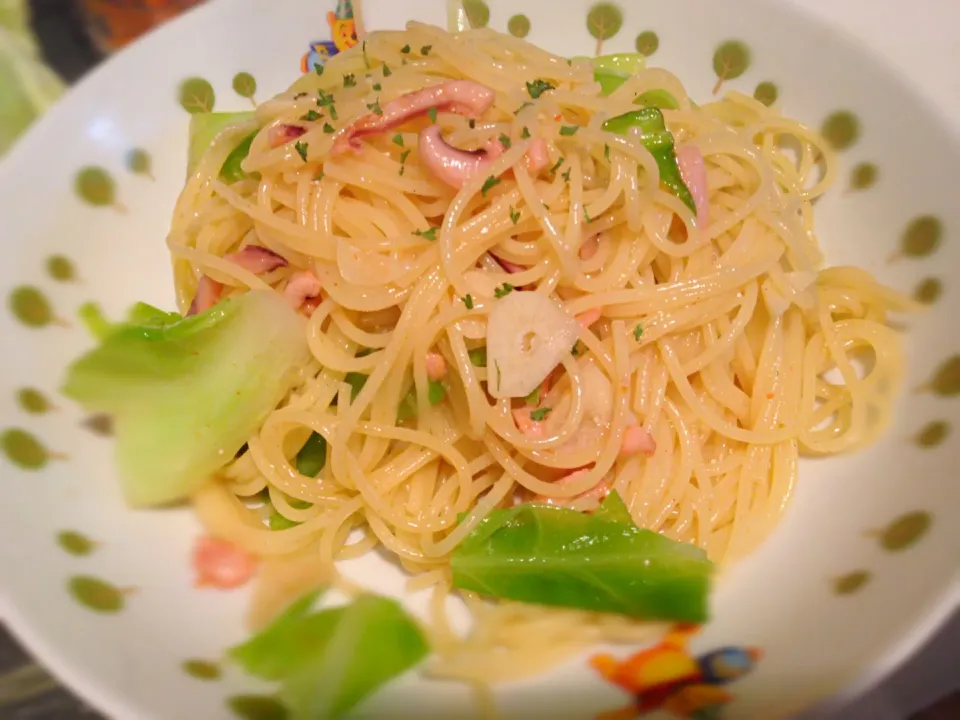 余ってたイカ明太で、ガーリック風味のパスタ|よんさん