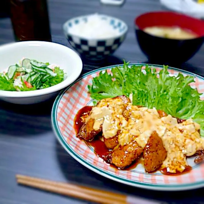 チキン南蛮とエビときゅうりのサラダ|さくらさん