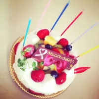 Snapdishの料理写真:お誕生日ケーキ♡2014.3.2|gumicoさん