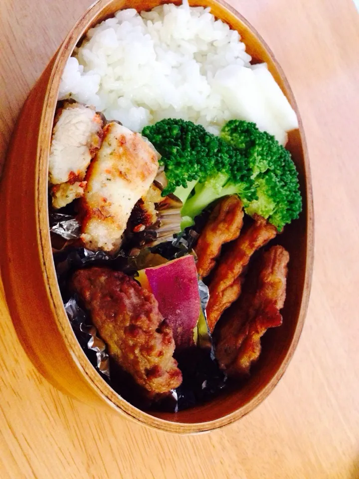 Snapdishの料理写真:3/2 茶色弁当|aynyaynyさん