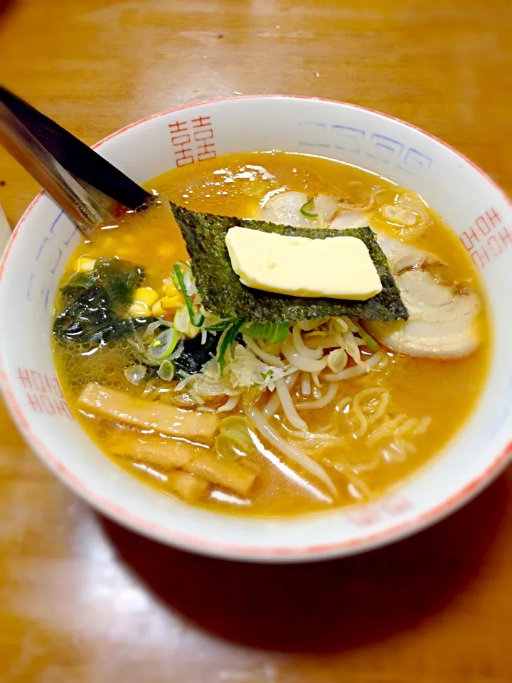 札幌コーンバター味噌 細麺@北海屋|こぜぃさん