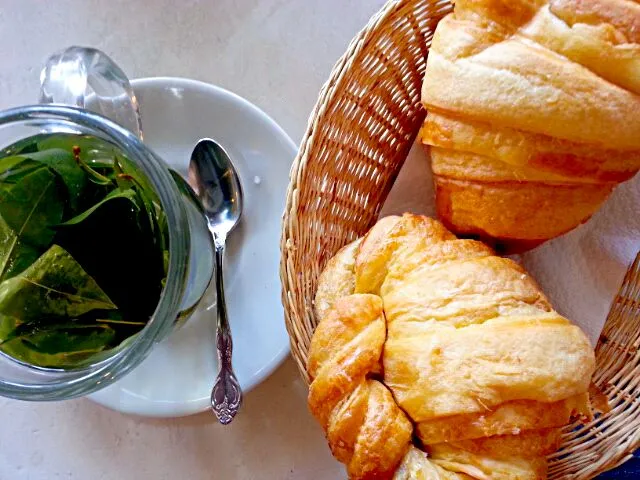 Peruvian sweet croissant with Coca tea. As you know, Coca is good for mountain sickness!|Discover the world through kitchens!世界の食卓を旅しよう！さん