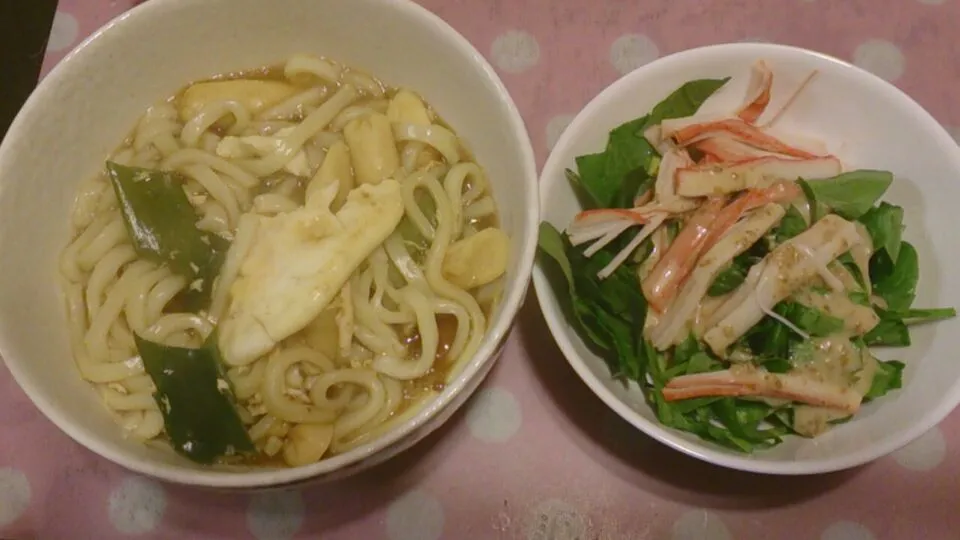 味噌煮込みうどん、ほうれん草サラダ|クラキティさん