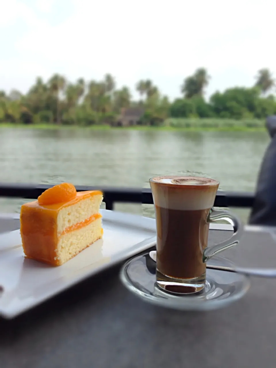 Orange cake & Hot Coffee|didi kullawadeeさん