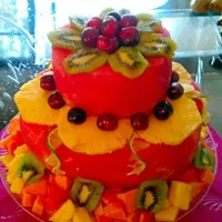 Pastel hecho con frutas.|Alicia Herrera Laraさん