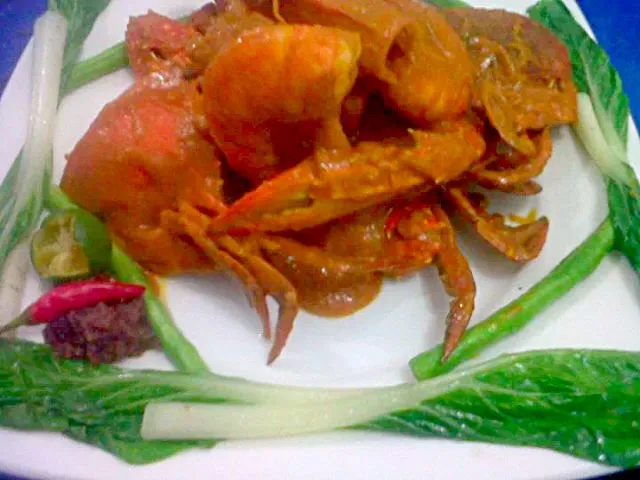 Philippine Cuisine: Prawn & Crab Kare Kare. Seafoods in Peanut sauce and Shrimp Paste,lime,Chilli for The Dipping...|Dan Alfred Garcia Madriagaさん