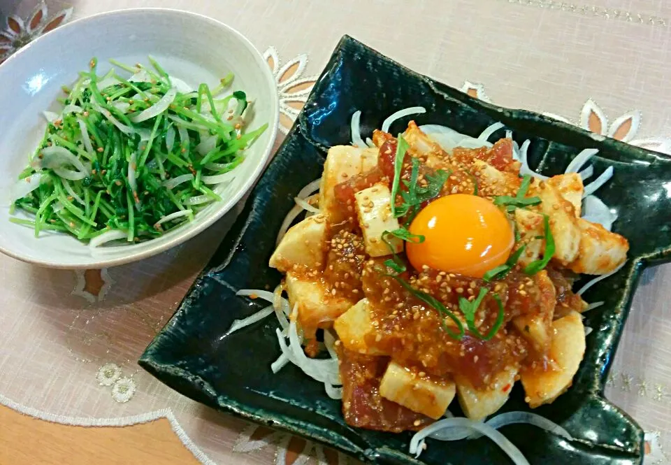 長芋と鮪のユッケ、豆苗のナムル🍺|ココアヤさん