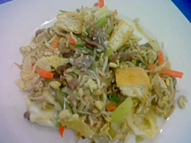 Philippine Food : Ginisang Togue  Or stir-fry beansprouts|Dan Alfred Garcia Madriagaさん