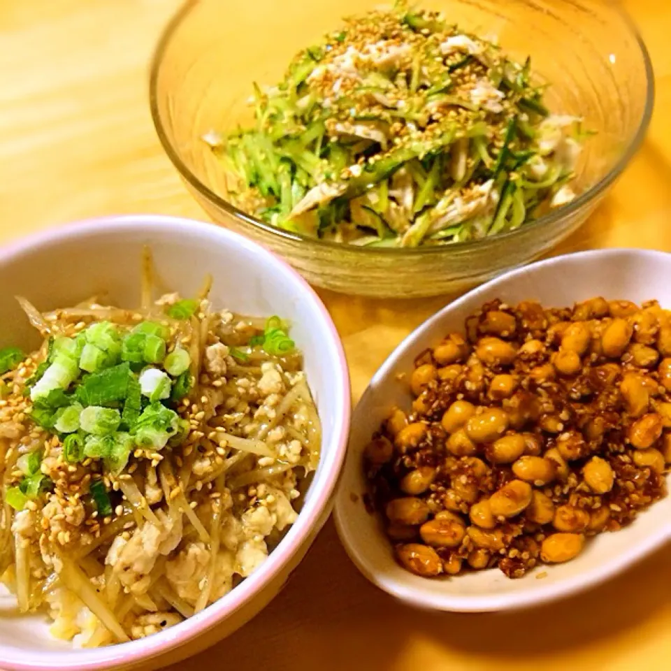 ✳︎ごぼうと鶏ひきのあんかけ丼✳︎ささみと胡瓜の柚子胡椒ポン和え✳︎大豆の甘辛炒め|こまあずさん