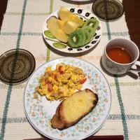 Snapdishの料理写真:朝ごはん。今週も楽しく行こう♪|tavernasatocoさん